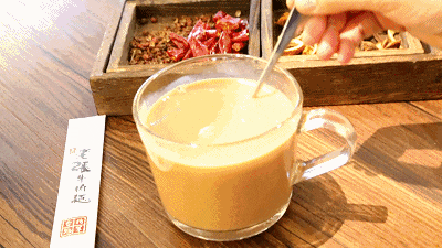 1701229971141422.gif 640.gif